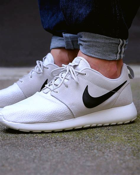 Nike Roshes 